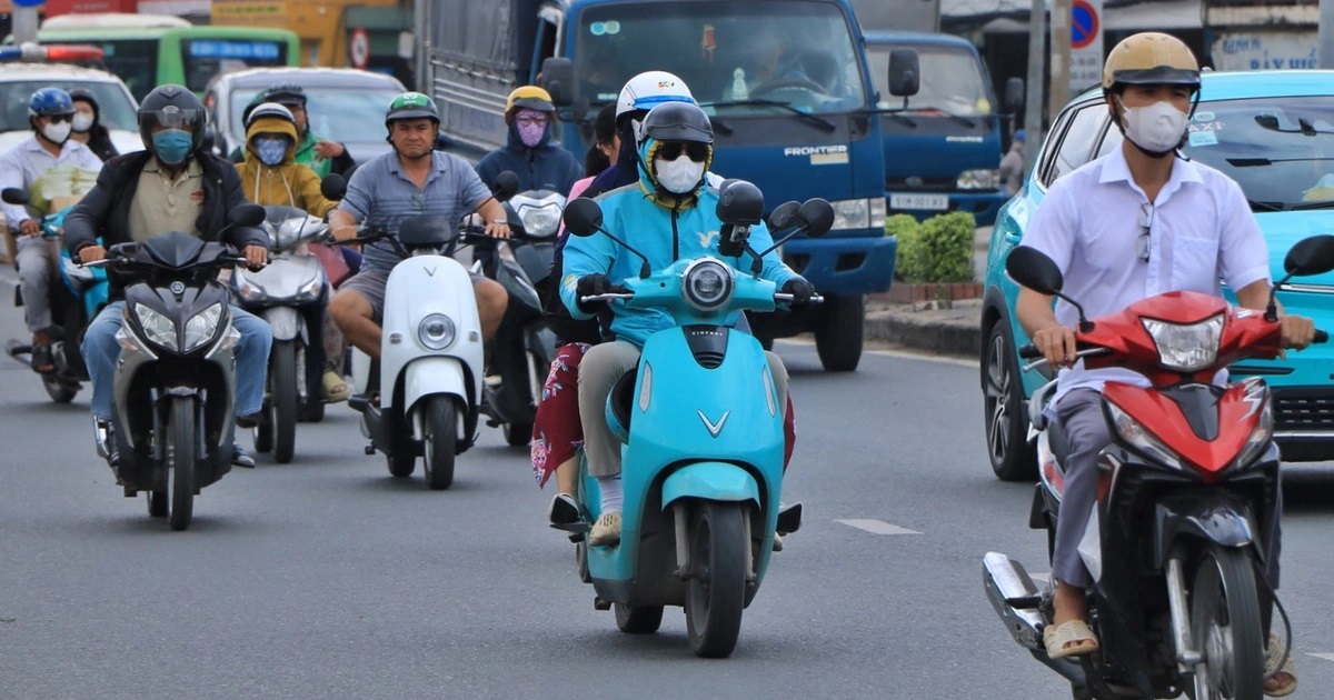 Từ 2026, chỉ xe điện mới được phục vụ giao h&agrave;ng, xe c&ocirc;ng nghệ