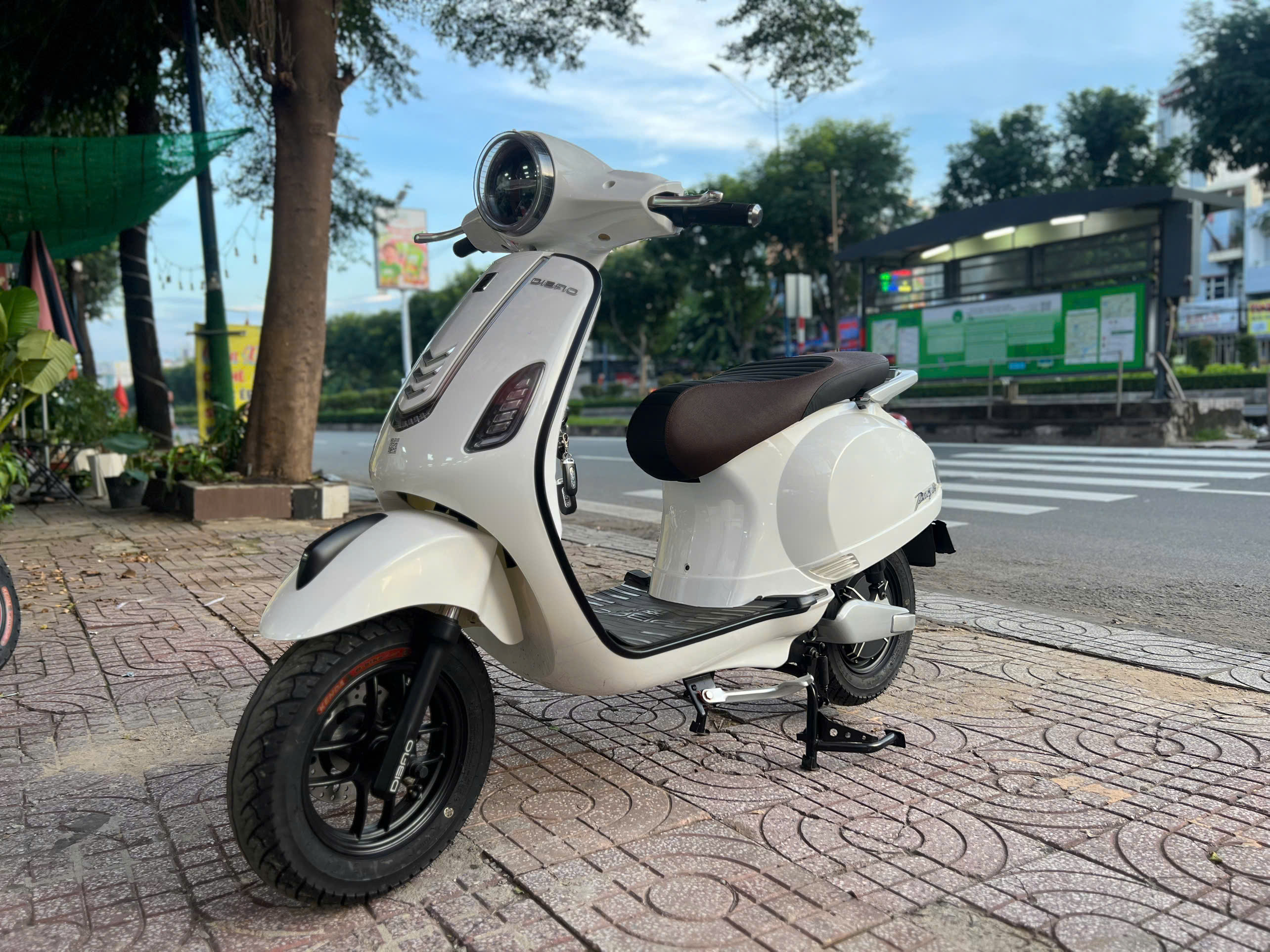 Cha mẹ có nên vội vàng mua xe máy 50cc cho con khi vừa vào lớp 10? Cha mẹ có nên vội vàng mua xe máy 50cc cho con khi vừa vào lớp 10?