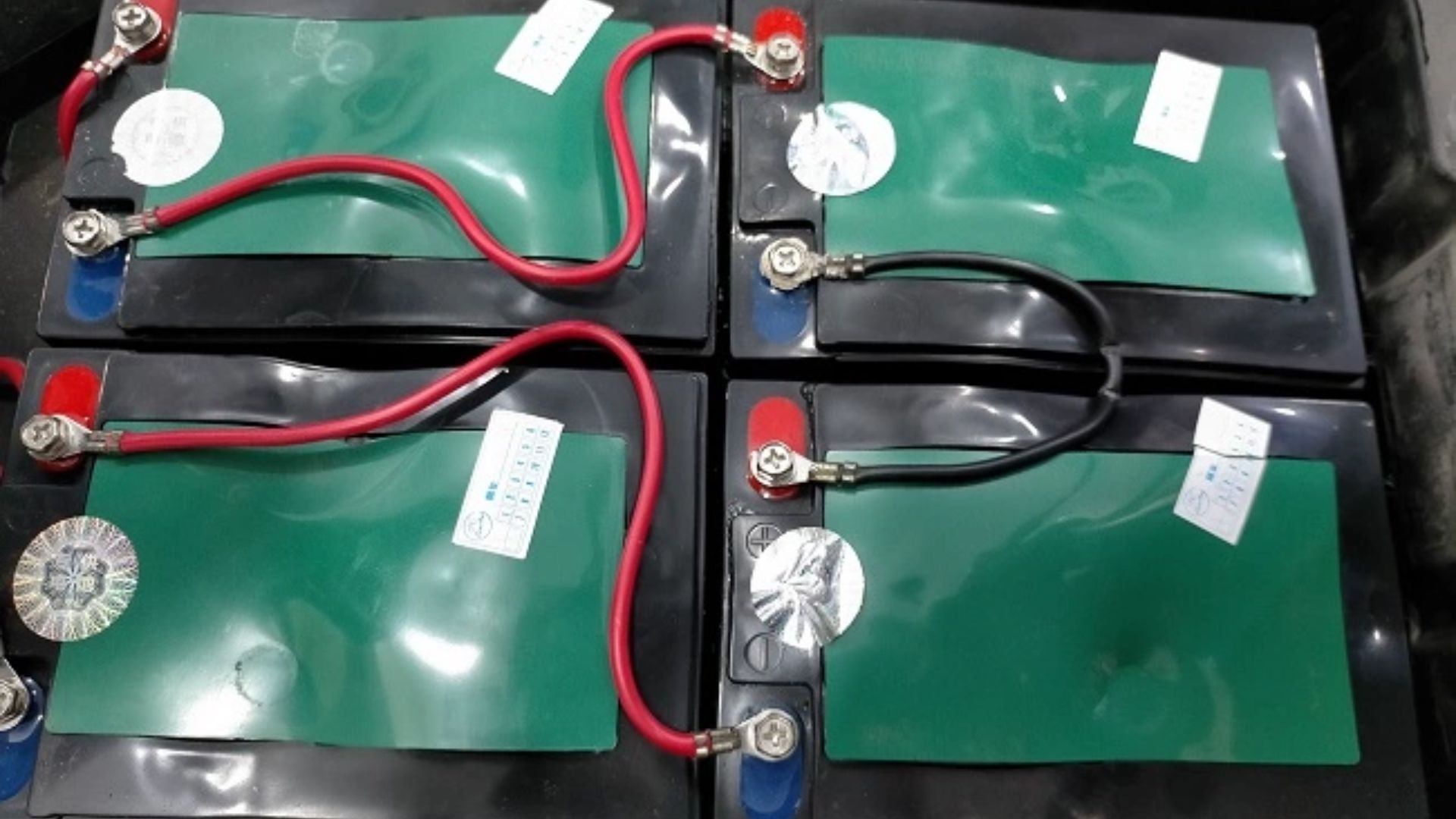 Nguy&ecirc;n nh&acirc;n b&igrave;nh xe điện mới thay 1 th&aacute;ng nhưng bị phồng l&ecirc;n, c&oacute; phải do b&igrave;nh dỏm