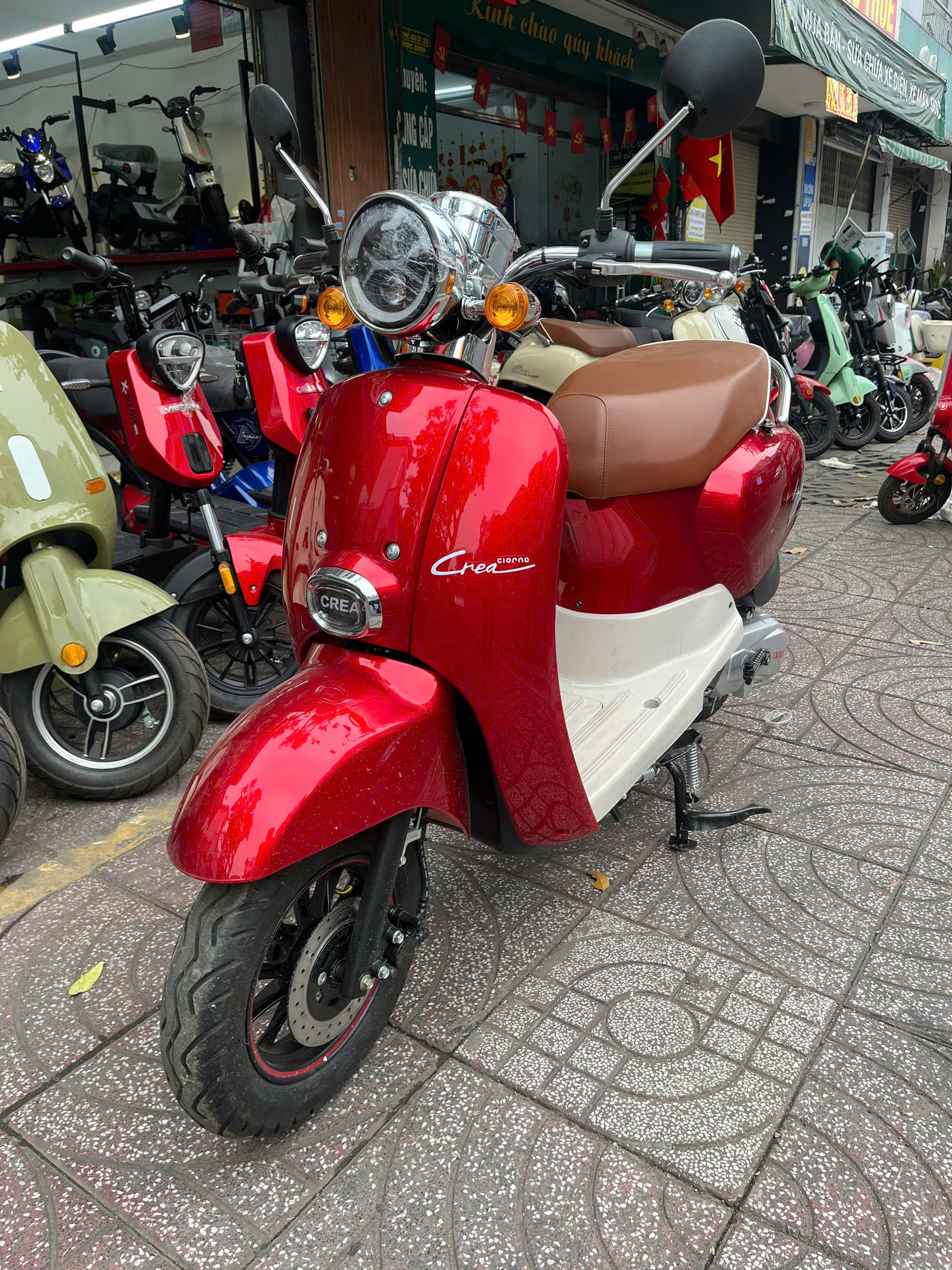 V&igrave; sao xe m&aacute;y kh&ocirc;ng n&ecirc;n vặn ga hết cỡ, c&ograve;n xe điện th&igrave; ngược lại?