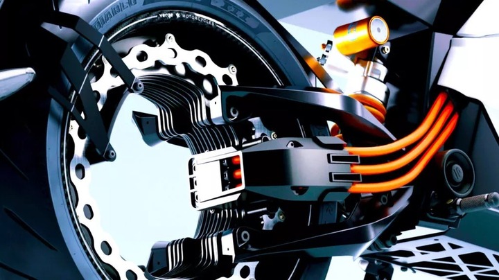 Sạc 10 ph&uacute;t đi 300 km, xe m&aacute;y điện chuẩn bị so&aacute;n ng&ocirc;i xe xăng?