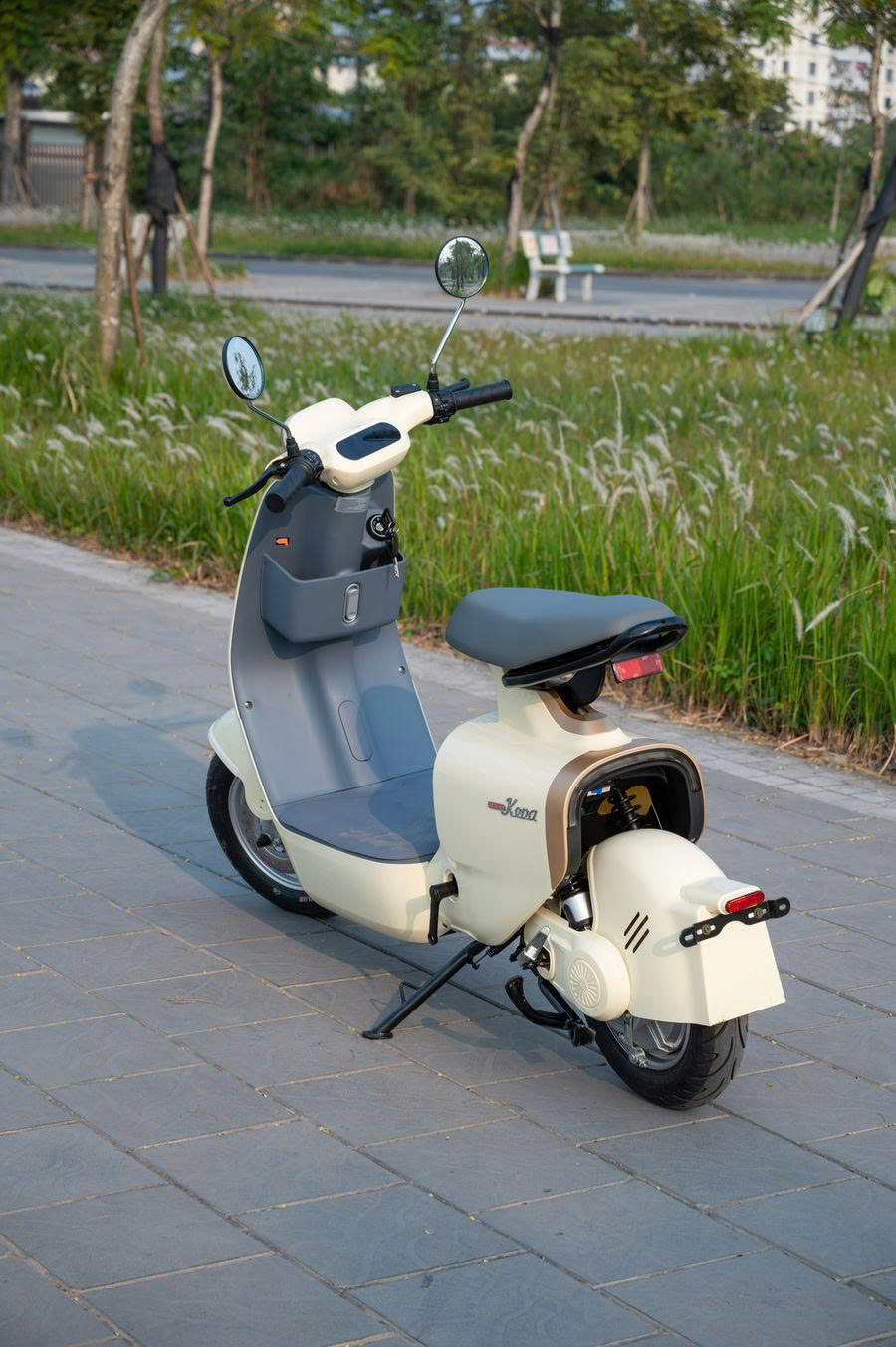 Nguy&ecirc;n nh&acirc;n b&igrave;nh xe điện mới thay 1 th&aacute;ng nhưng bị phồng l&ecirc;n, c&oacute; phải do b&igrave;nh dỏm