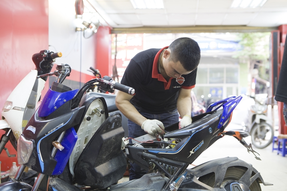 XE ĐẠP ĐIỆN VÀ XE MÁY ĐIỆN: CÁCH TIẾT KIỆM CHI PHÍ BẢO DƯỠNG VÀ SỬA CHỮA