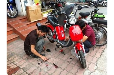 XE ĐẠP ĐIỆN VÀ XE MÁY ĐIỆN: CÁCH TIẾT KIỆM CHI PHÍ BẢO DƯỠNG VÀ SỬA CHỮA